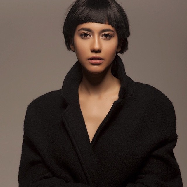 Pevita Pearce Cantik Pose Dengan Rambut  Pendek  Mirip 