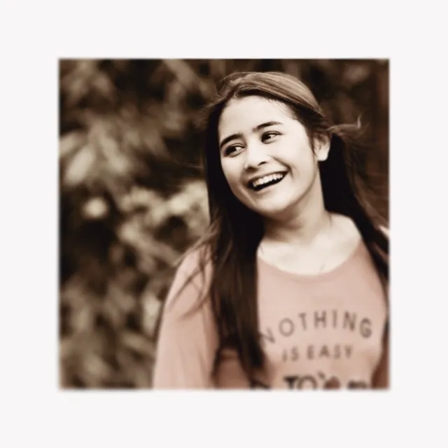 Foto Prilly Latuconsina yang digunakan untuk menampar haters © Instagram/Prilly Latuconsina
