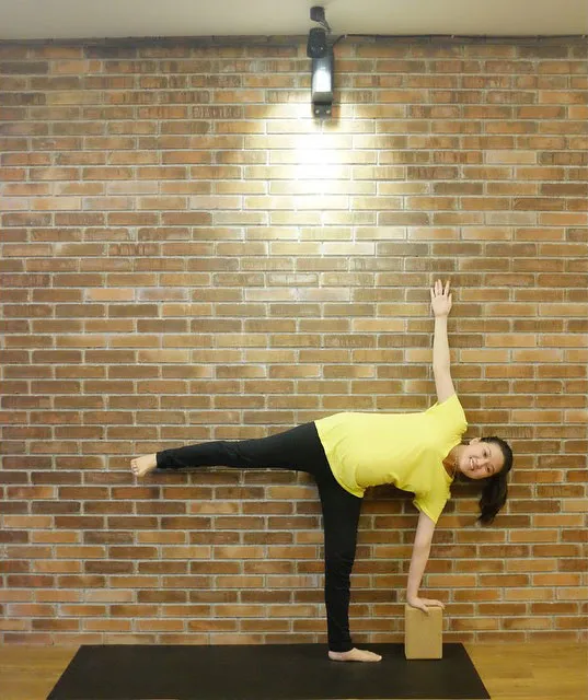 Sarwendah pose yoga © Instagram/Sarwendah