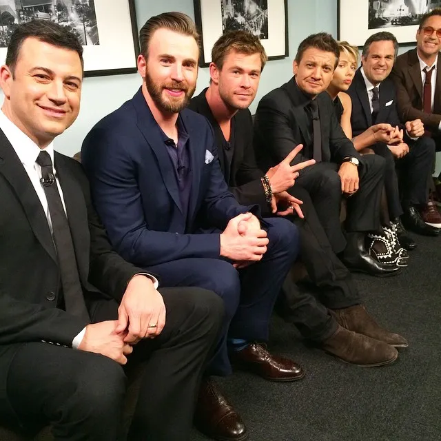 Foto pemain Avengers ketika tampil bersama di acara Jimmy Kimmel Live © instagram.com/robertdowneyjr