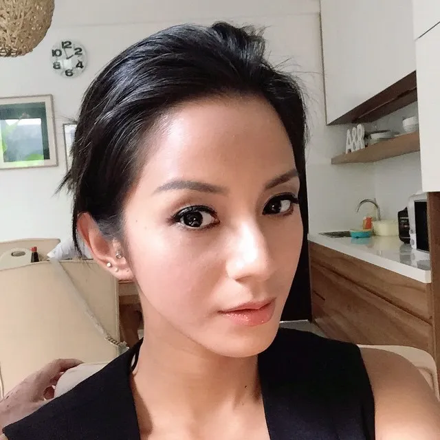 Kirana Larasati menggunakan make up tipis © Instagram