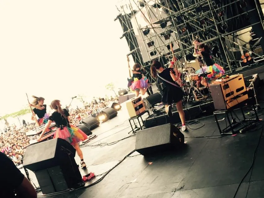 Silent Siren tampil dalam sebuah acara @foto: ©Facebook/SilentSiren.official