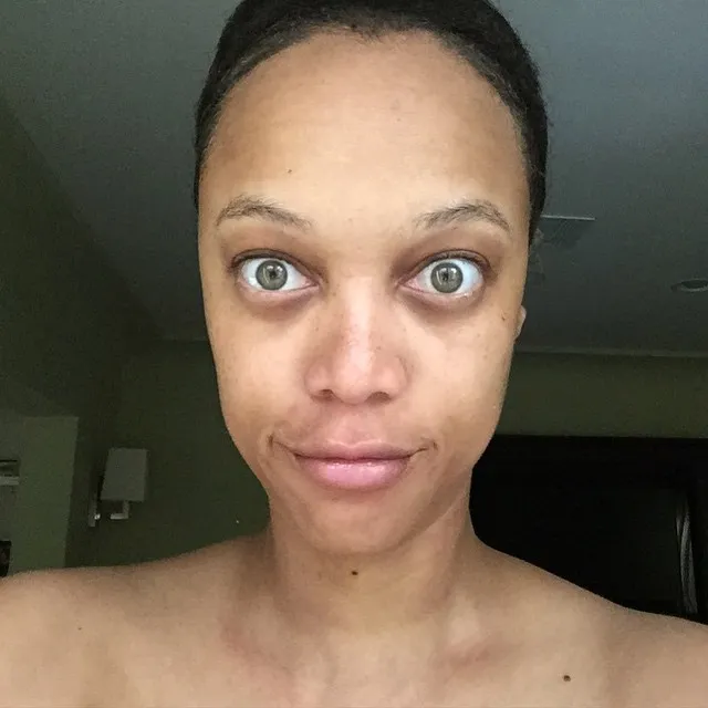 Wajah asli Tyra Banks © Instagram/Tyra Banks