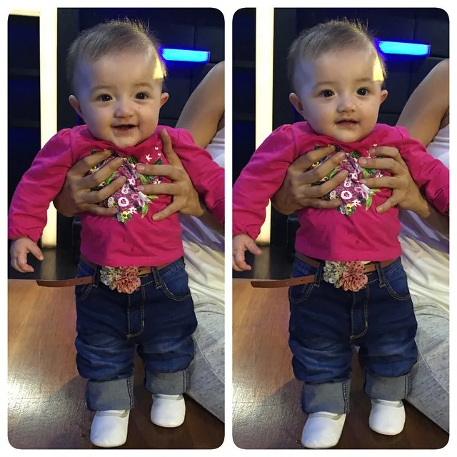 Baby Asry sudah bisa berdiri dengan bantuan © Instgaram/Ashanty