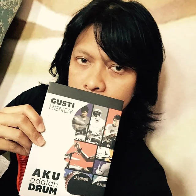 Armadnd Maulana bantu jual DVD tutorial sang drummer ©instagram.com