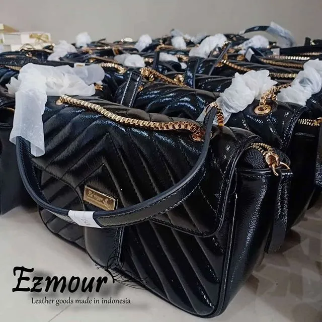 credit via instagram.com/ezmour.official