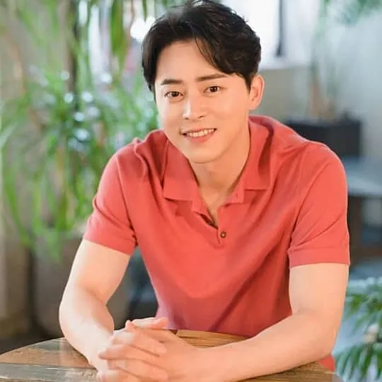 (credit: instagram/jojungsuk)