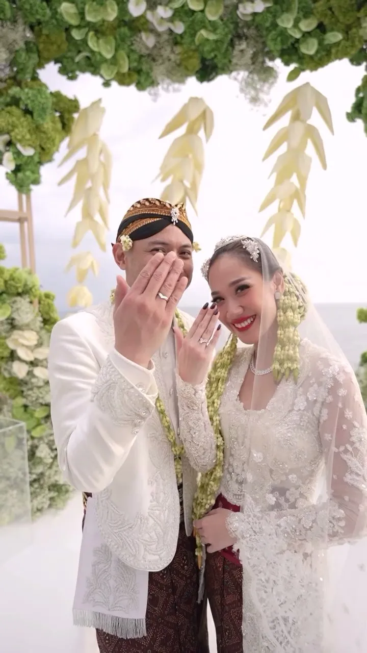 Potret Bunga Citra Lestari rayakan anniversary pertama (credit: Instagram.com/itsmebcl)