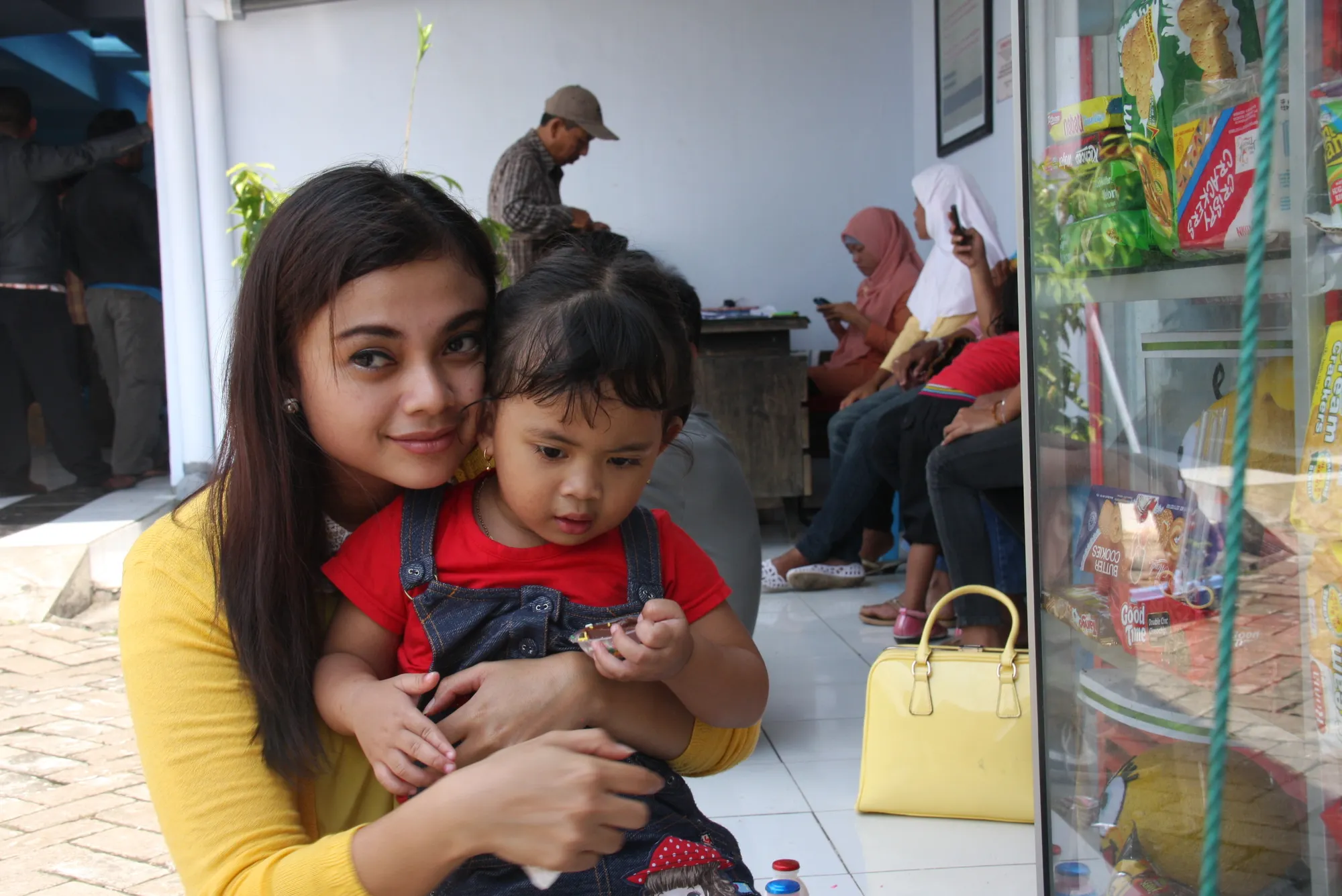 Istri dan anak Bian D Bagindas