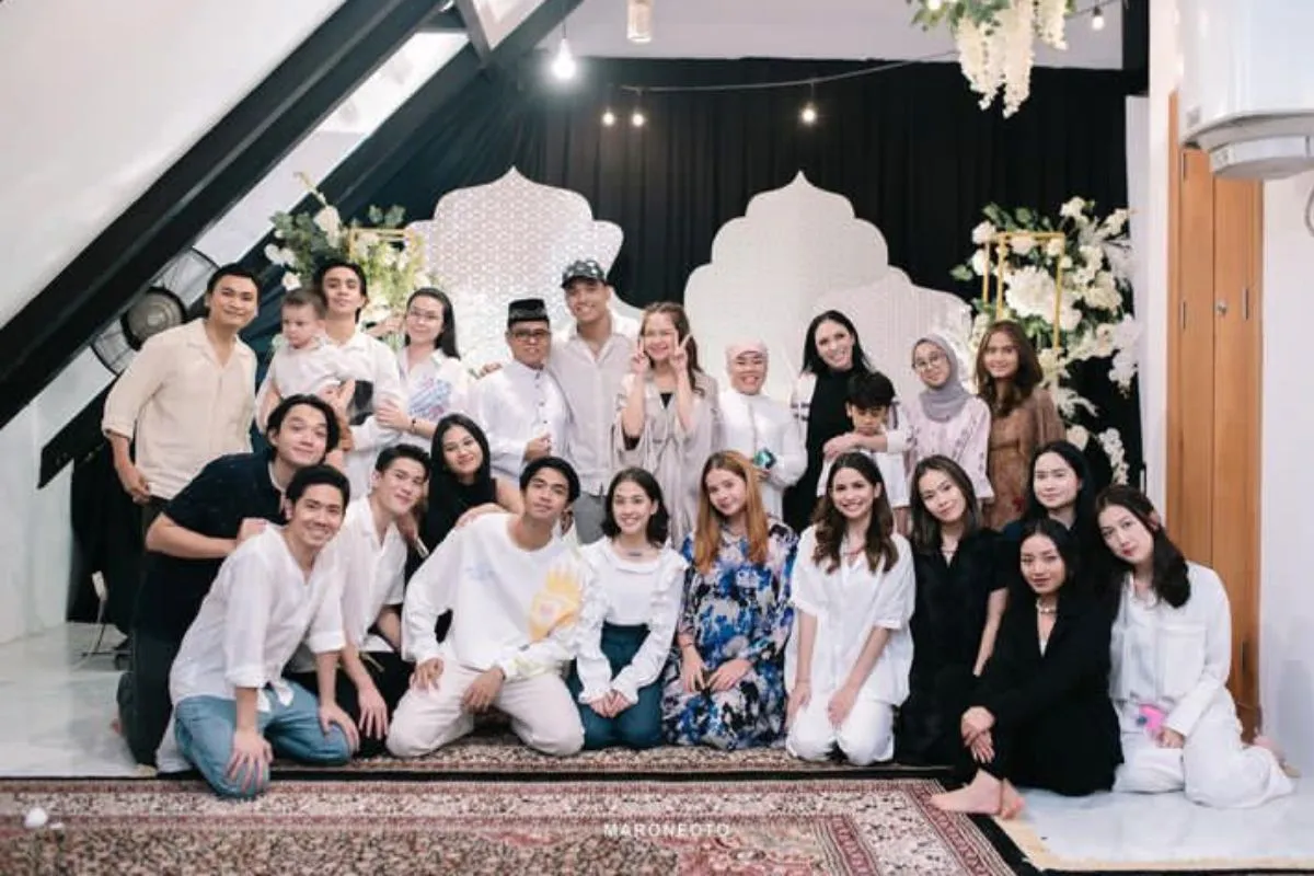 Fadly Faisal juga mengundang rekan artisnya untuk berbuka puasa bersama - (instagram.com/fadlyfsl_)