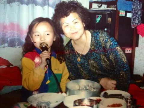 sunye dan neneknya ©soompi.com