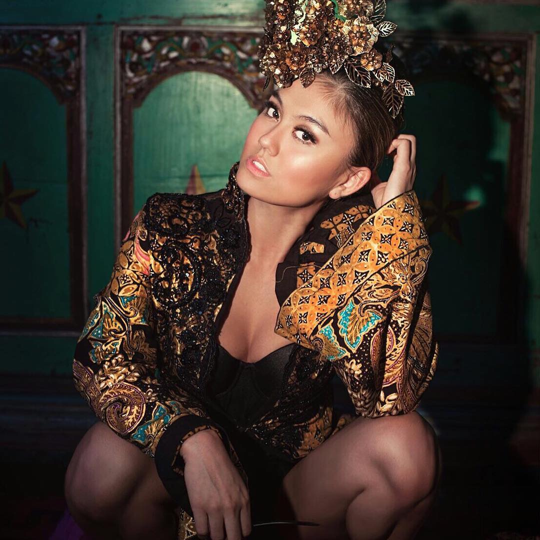 Cantik Dan Elegan Begini 7 Potret Agnez Mo Dalam Balutan Kebaya 