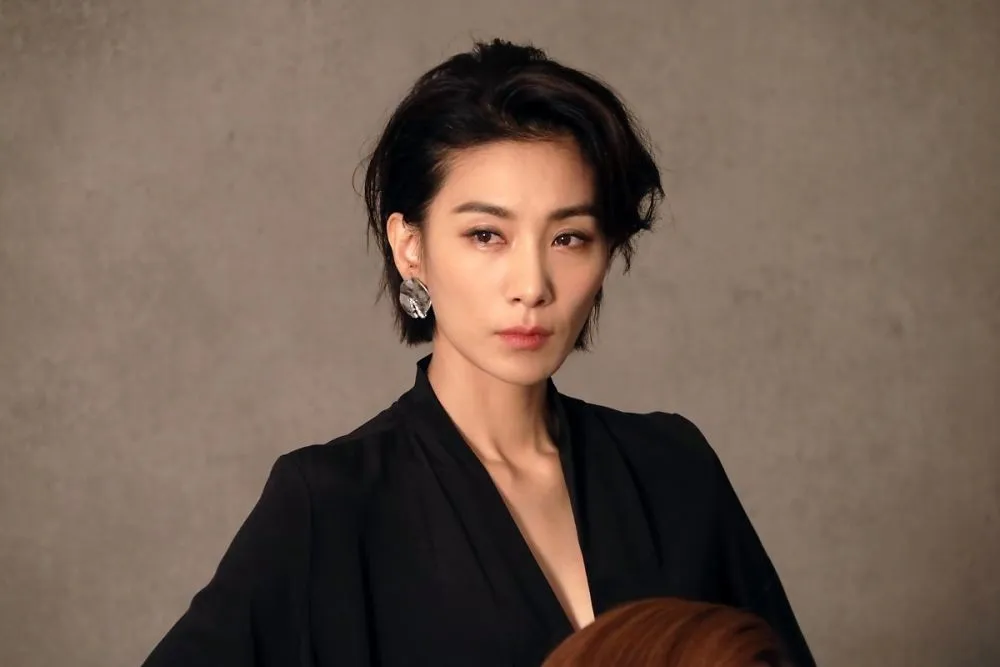 Drakor Terbaru 'PAPER MOON'- AsianWiki