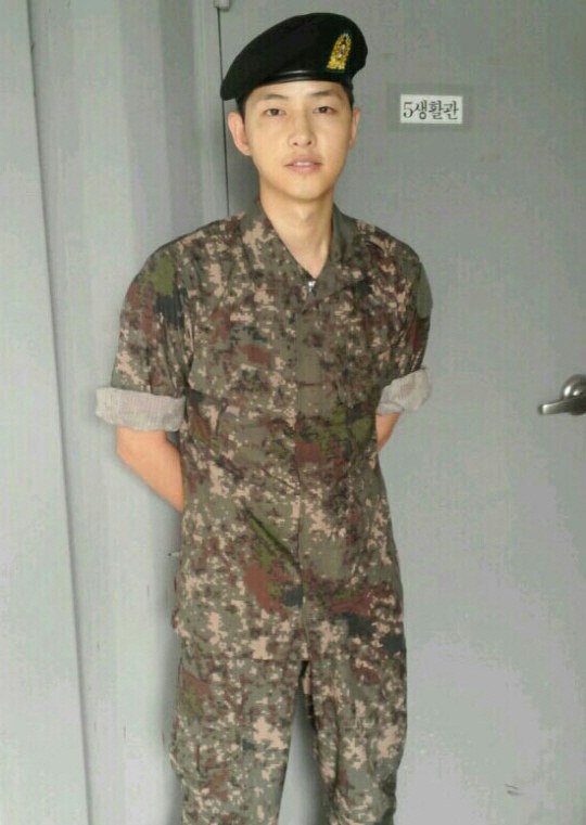 [FOTO] Wajah imut Song Joong Ki lenyap!  merdeka.com