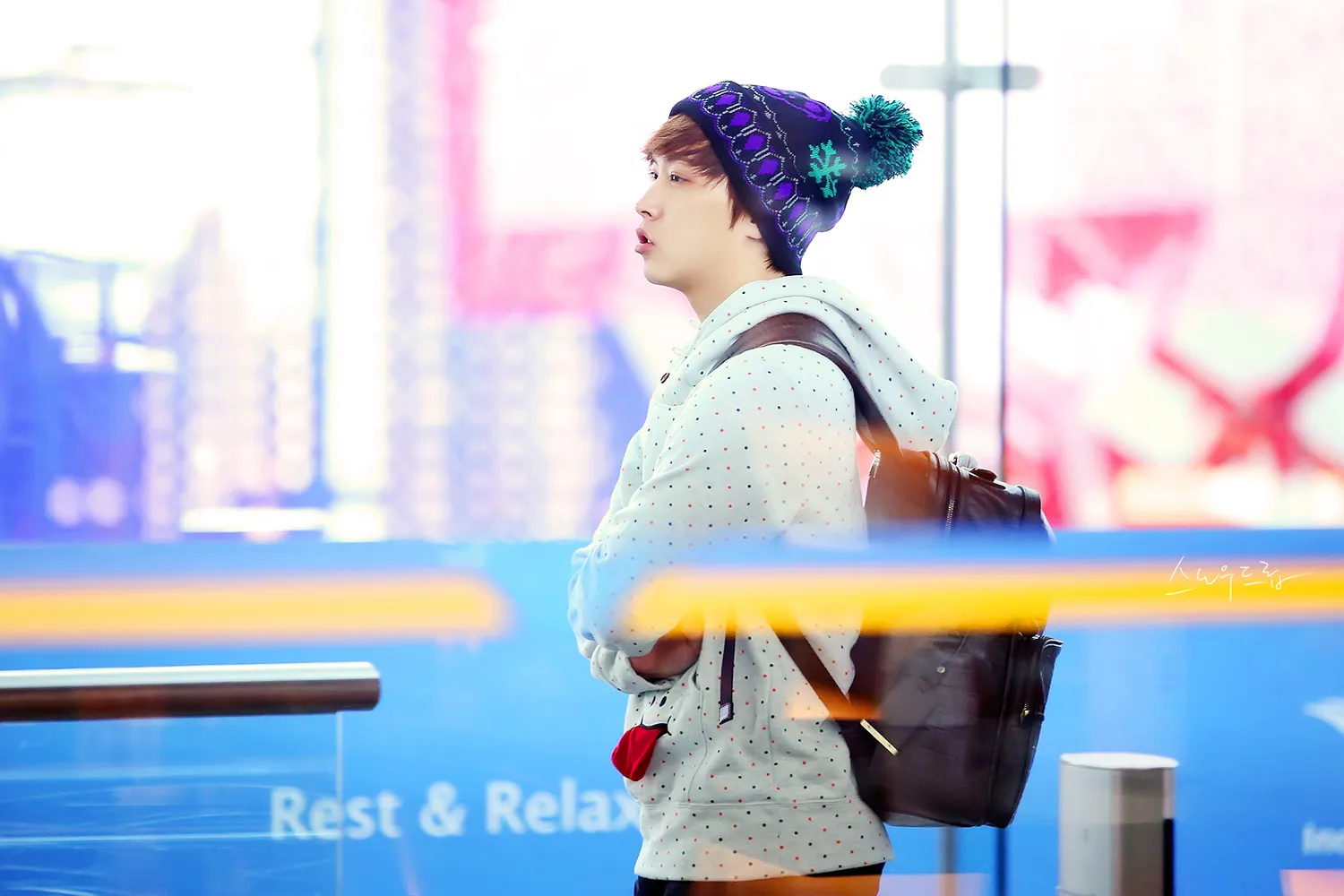 Sungmin di bandara Incheon sebelum berangkat ke Jakarta Foto: Sup3rjunior.com