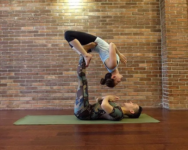 Ayu Ting Ting rajin yoga © Instagram.com/ayutingting92
