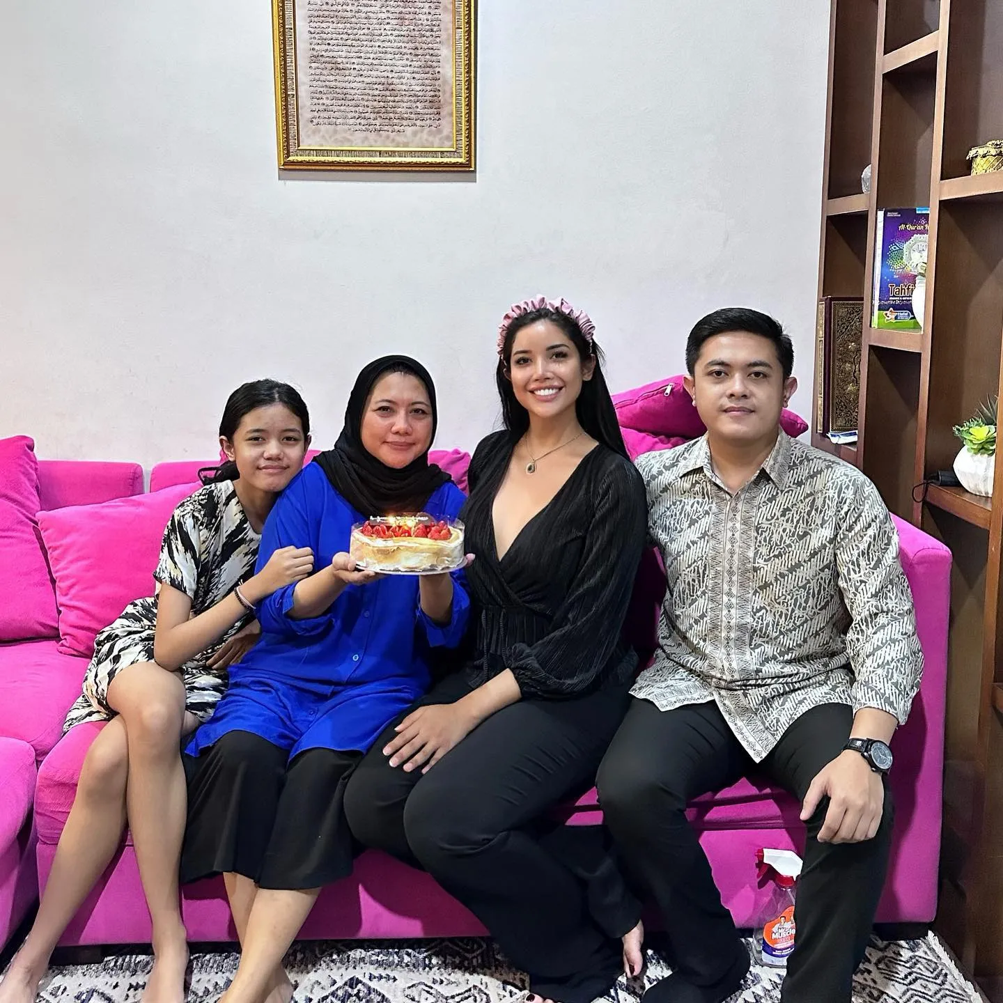 Rayakan Ultah Sang Mama