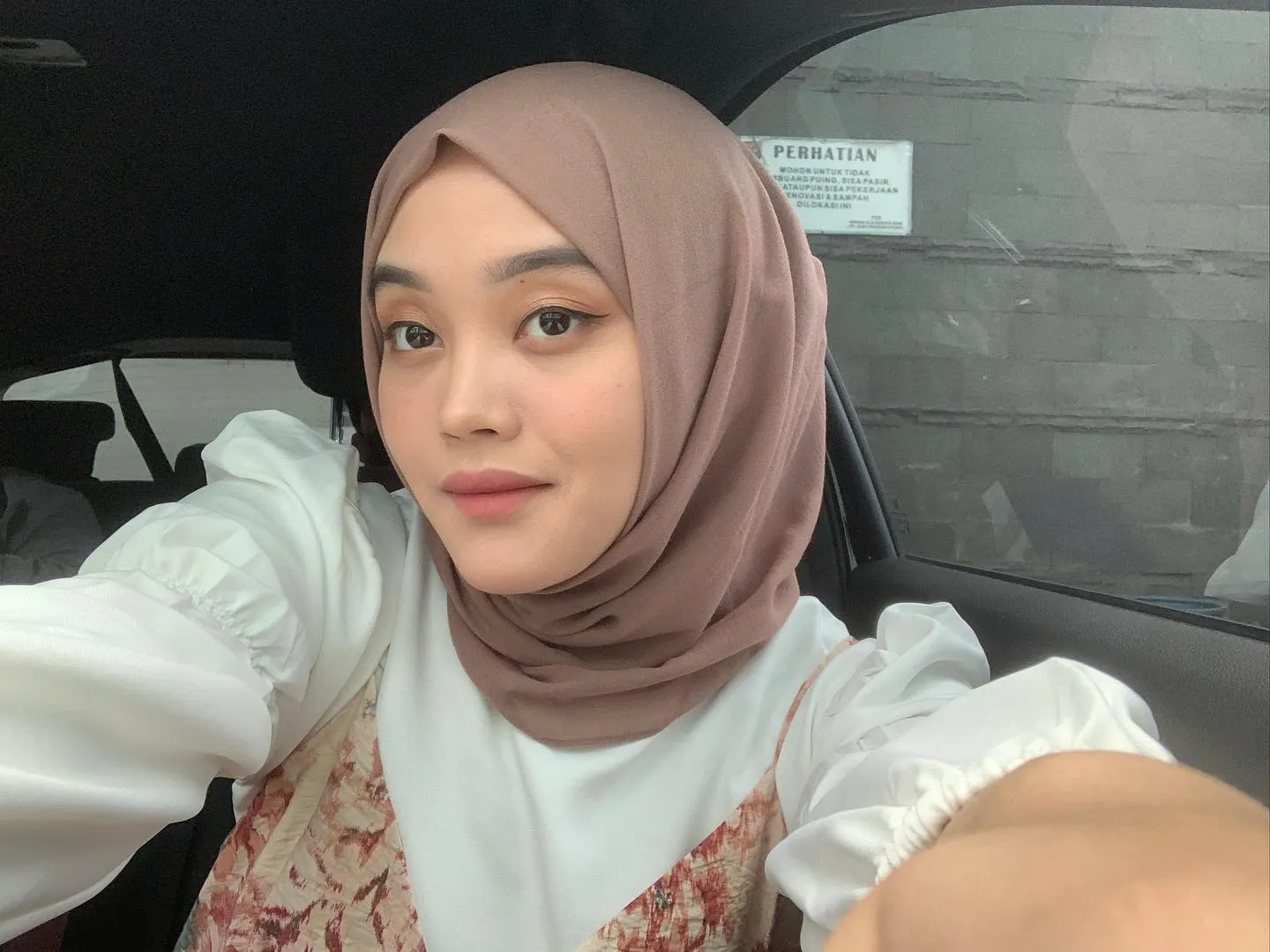 (credit: Instagram.com/putridelinaa/)