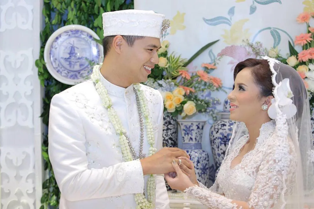 Dokter gigi cantik yang menikah dengan pilot tampan © Instagram.com/rimarsha.d