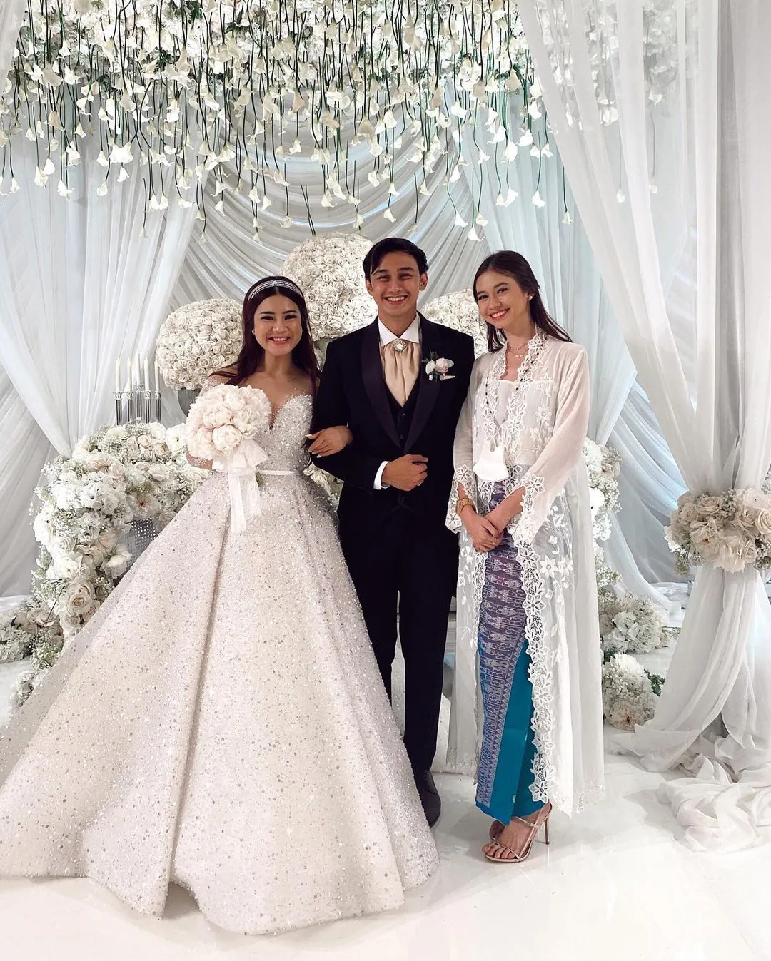 Yuki Kato Saat Kondangan (Credit: Instagram/yukikt)