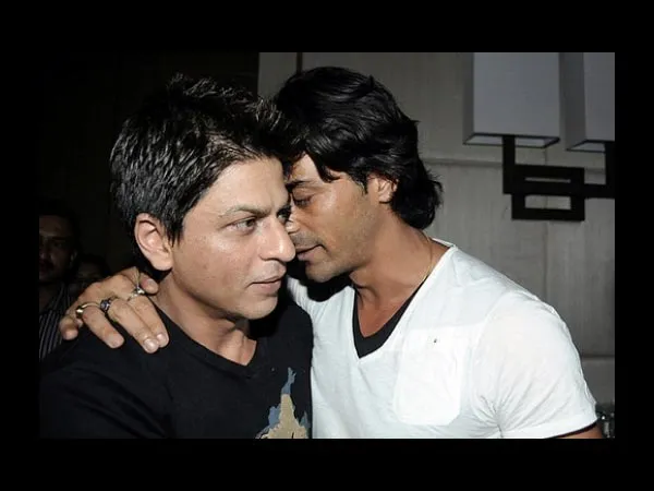 Arjun Rampal dan Shahrukh Khan saat masih akur. @oneindia.com