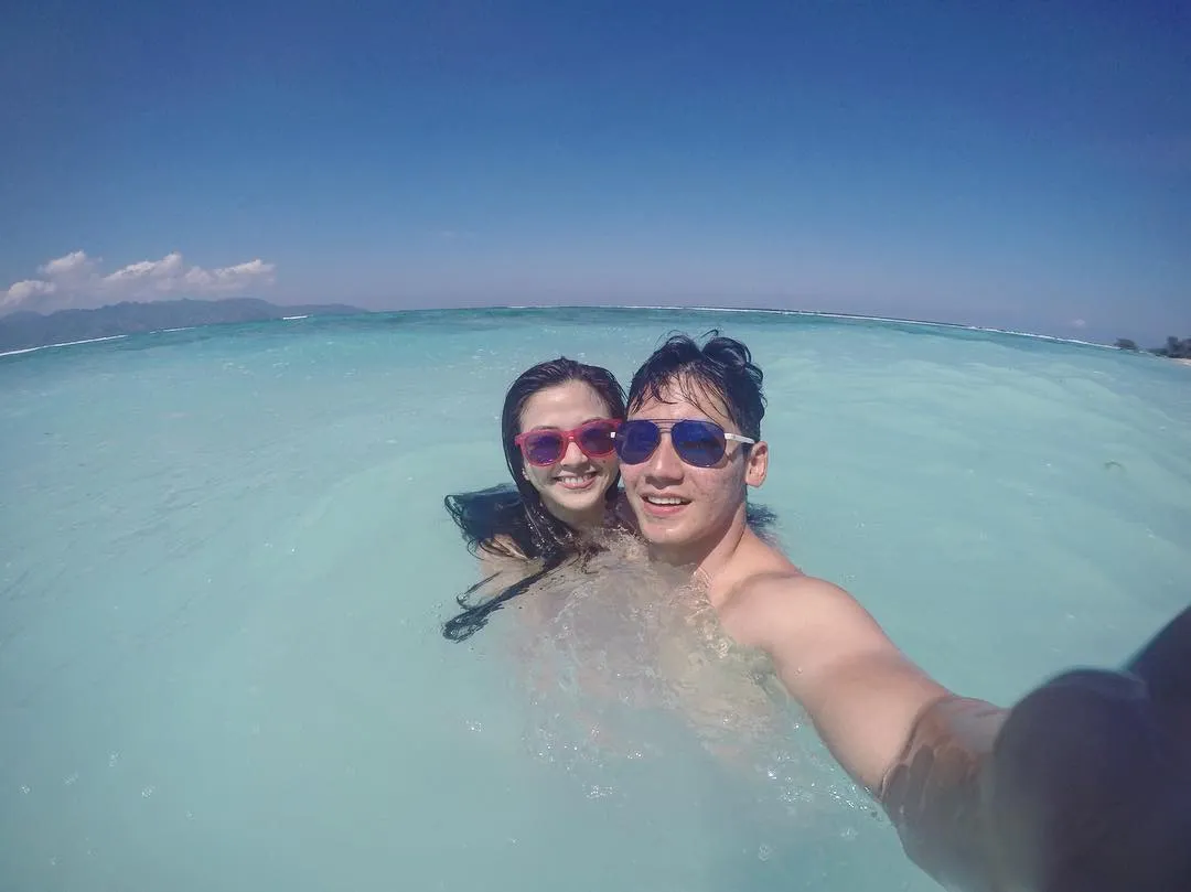 Menikmati indahnya Gili bersama pasangan. ©instagram.com/samuel_zylgwyn