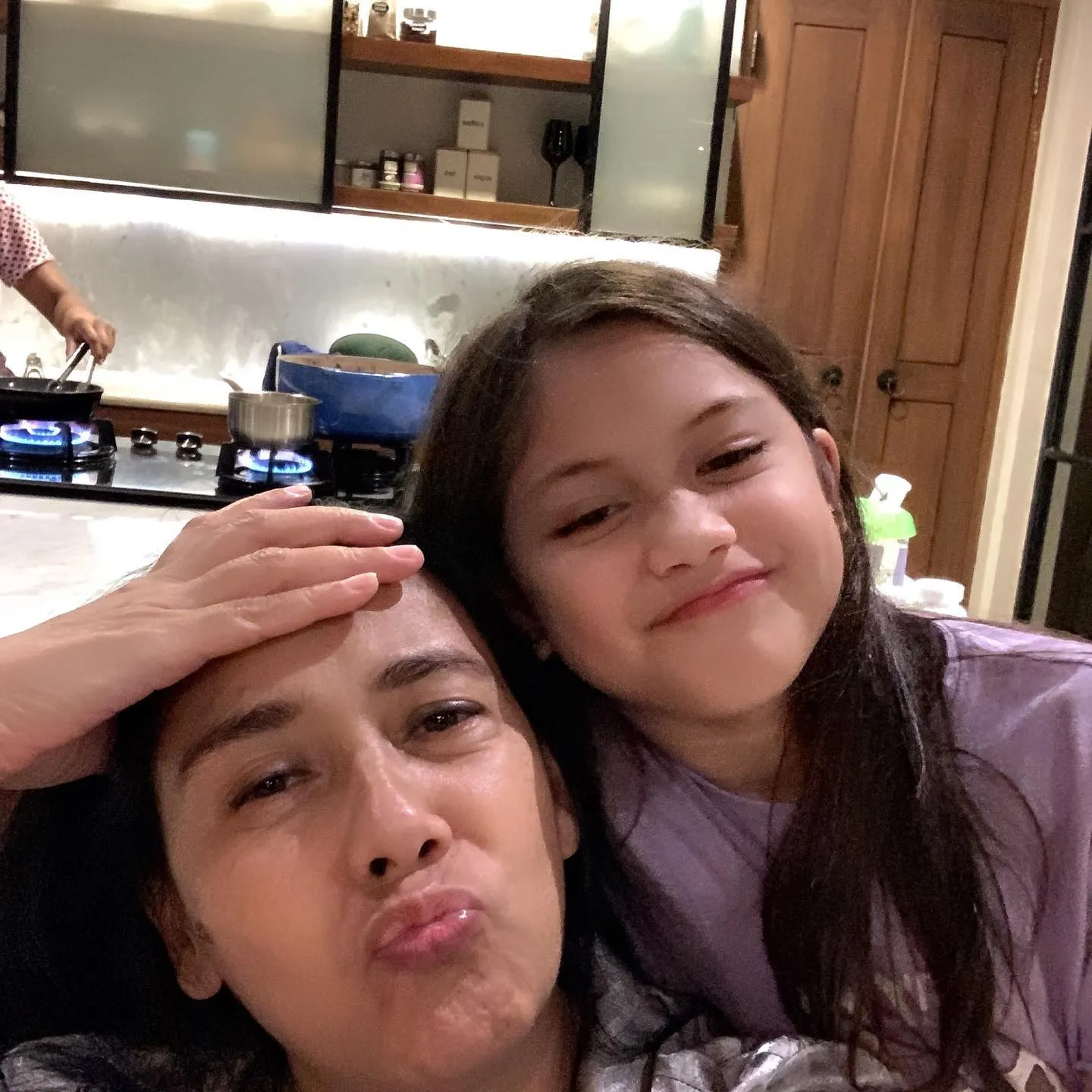 (credit: instagram.com/lydiakandou_)