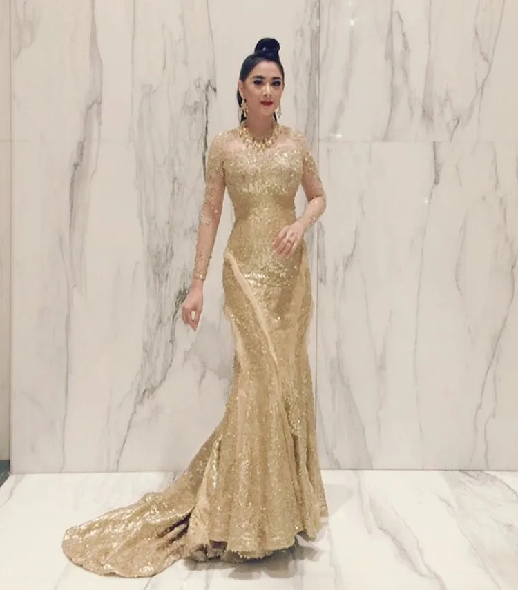 Uut selalu tampil memukau saat tampil menghibur penggemar © Instagram.com/uutpermatasari