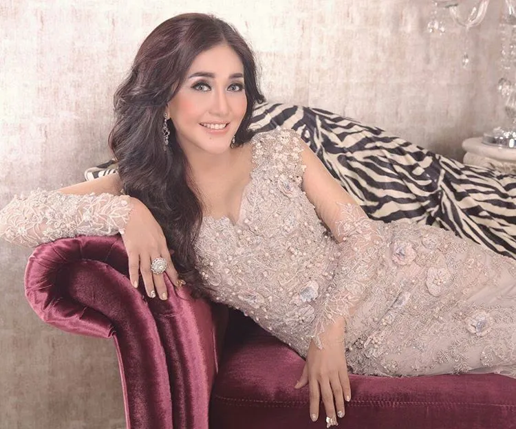 Peanampilan Paramitha Rusady seakan tak berubah © Instagram.com/paramitha118