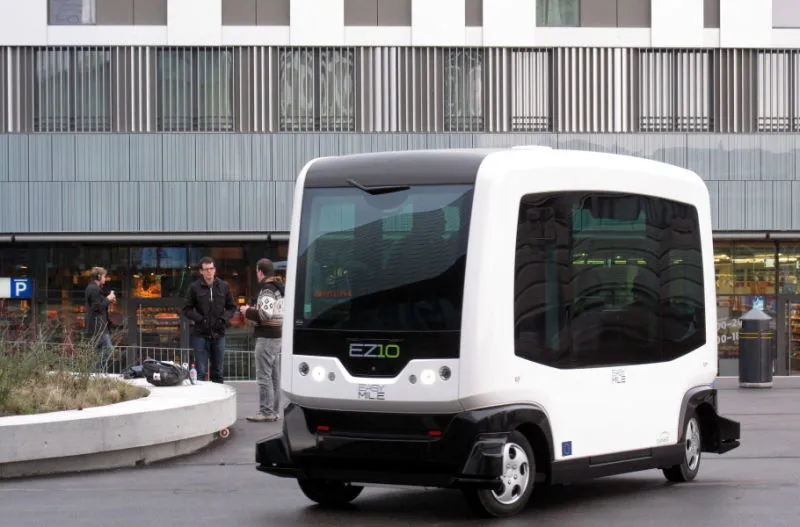 Sebuah kota di Belanda, Wageningen juga telah mengadaptasi sistem driverless bus sebagai alat transportasi sehari-hari © gizmodo.com