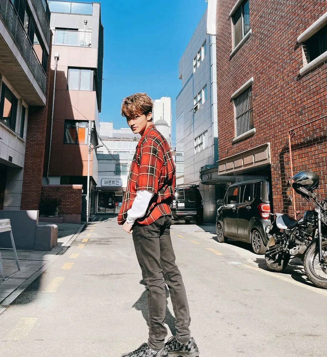 (credit: instagram/onyourm__ark)