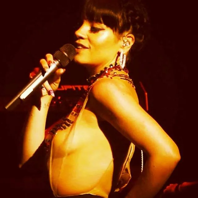 Lily Allen naksir Beyonce @facebook