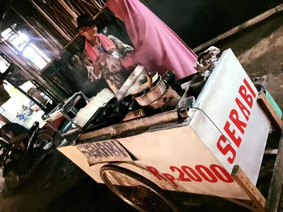 Kakek ini mengajarkan untuk pantang menyerah dan tetap gigih dalam melakoni usaha sekecil apapun © Facebook.com/Vicky Virgianty