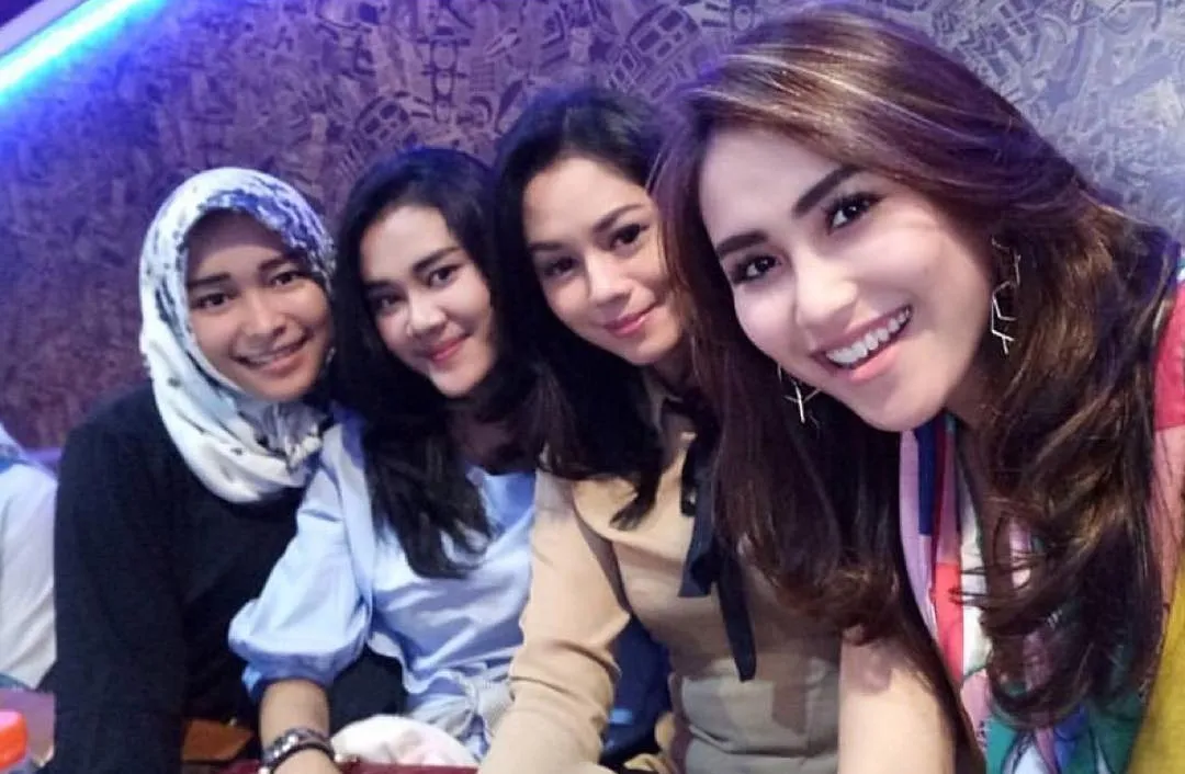 Syifa terlihat makin cantik dengan hijab © Instagram.com/ayutingting92