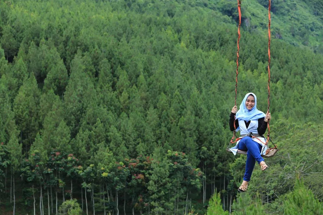 Saat liburan, Syifa mengenakan hijab © Instagram.com/syifaasyifaaa