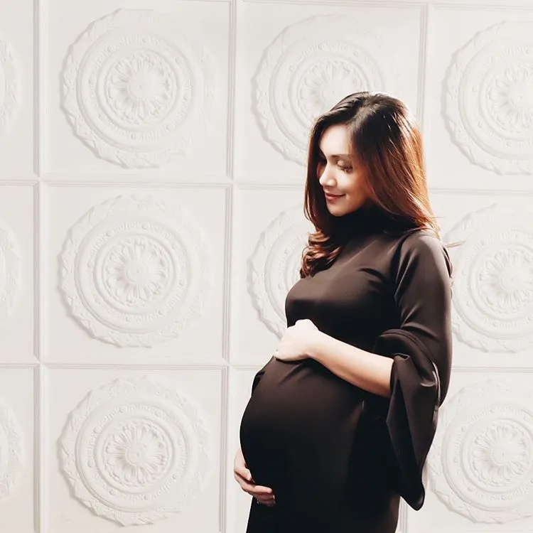 Melody Prima tetap langsing meski hamil tua © Instagram.com/melodyprima