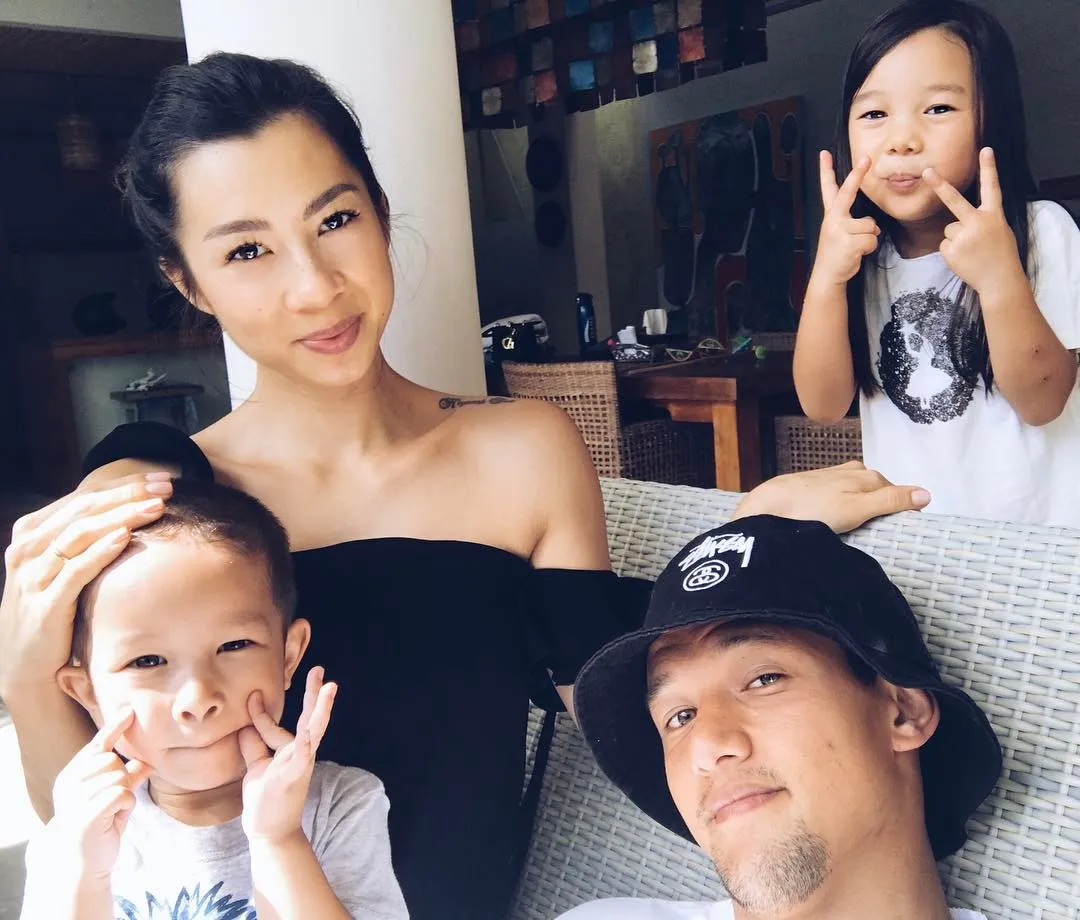 Sefie disaat santai (credit : instagram.com/jenniferbachdim)