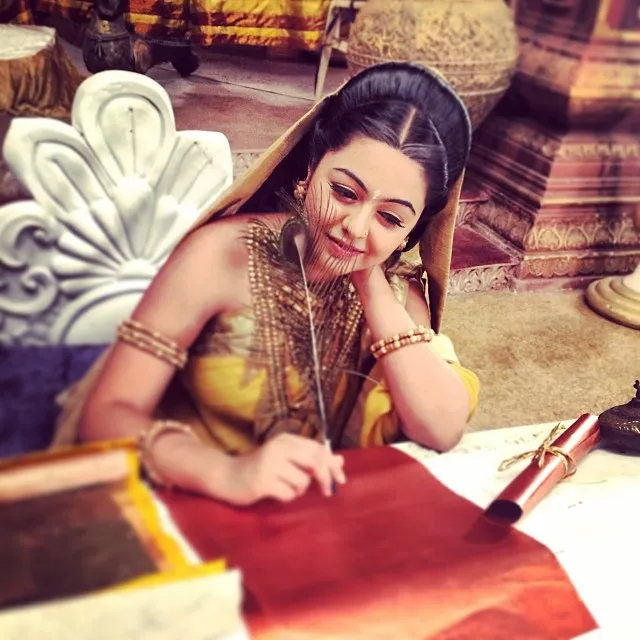 Memerankan Kunti membuat Shafaq menemui banyak tantangan. @instagram.com/shafaqnaaz777
