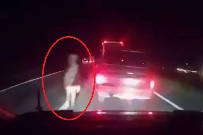 Sosok Misterius di Tol Cipali © Instagram
