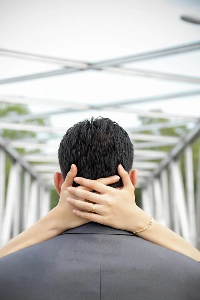 Salah satu bentuk move on Hotmaria adalah dengan mengunggah foto pre-weddingnya yang cantik © Facebook.com/Hotmaria Ompusunggu