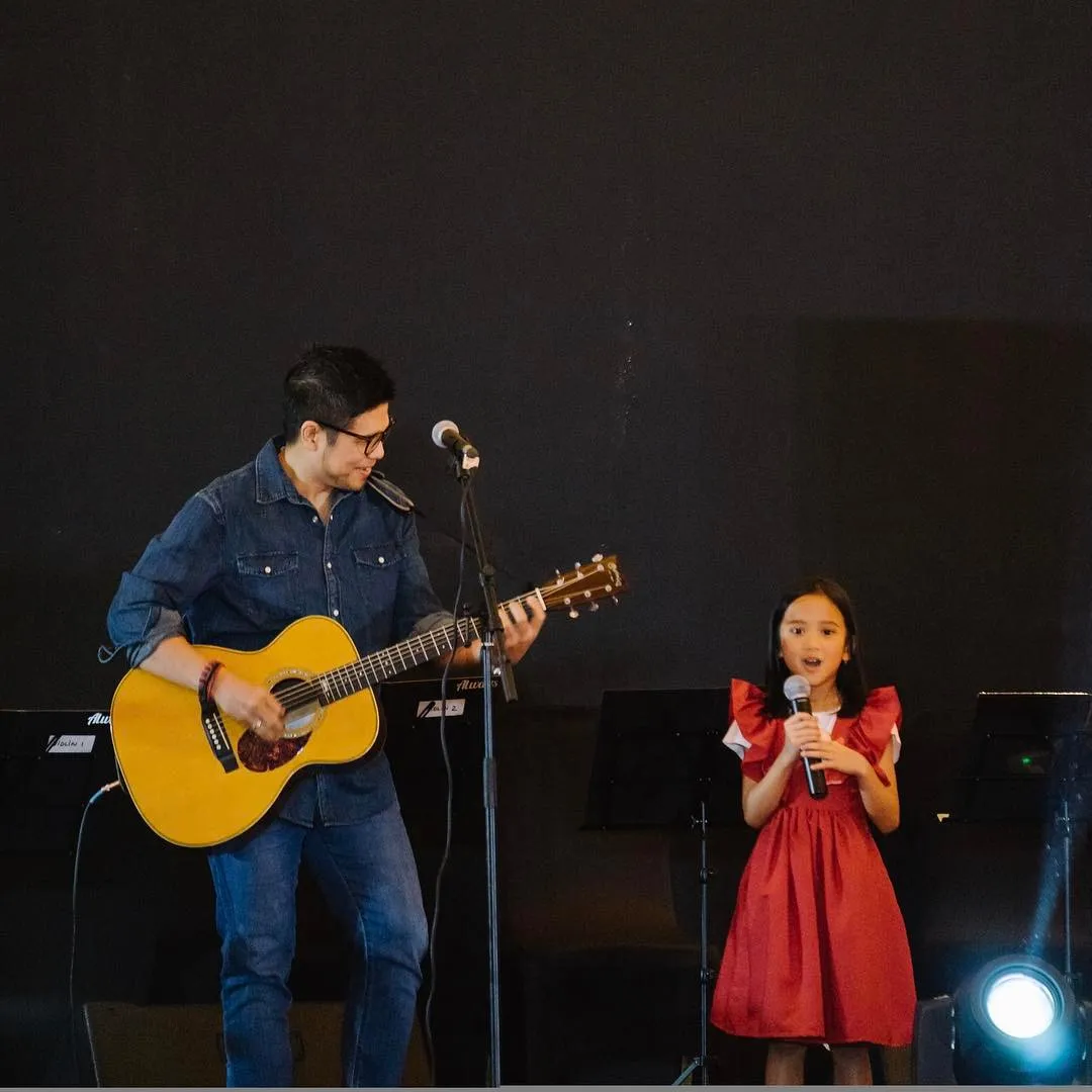 Baim duet bareng putrinya, Abbey © Instagram/theworldofghiblijkt