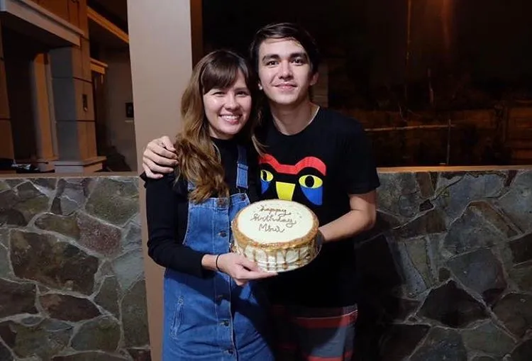 Chris Lauren dapat kejutan dari Michelle Joan © Instagram.com/christlaurent