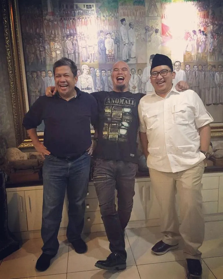 Fadli Zon hadiri pemeriksaan Ahmad Dhani. 姆nstagram.com/ahmaddhaniprast