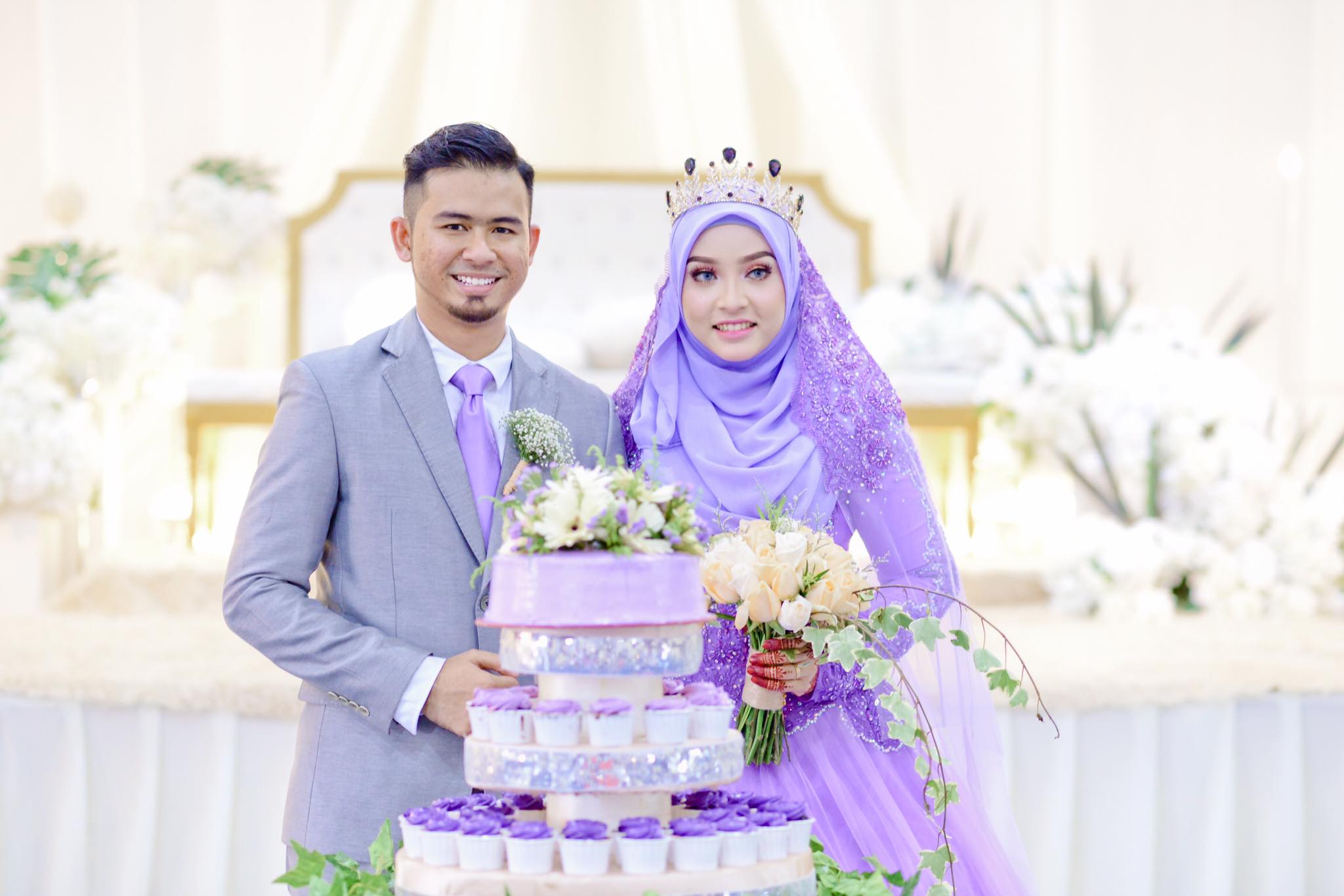 Dua tahun setelah foto candid tersebut diambil, sang gadis jadi istri sang fotografer © Facebook.com/Zarul Izwan