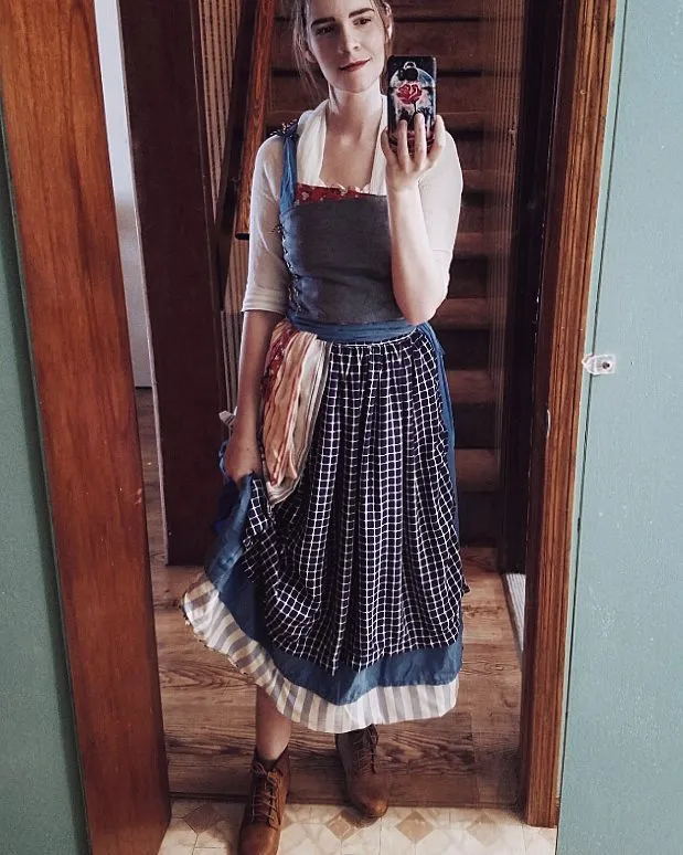 Bukan hanya Hermione, Kari juga pernah menirukan penampilan Princess Belle © Instagram.com/kariellex