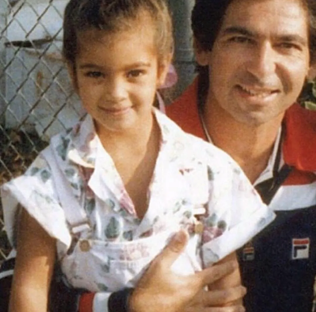 Kim juga mengenang ayahnya, Rob Kardashian © Instagram.com/kimkardashian
