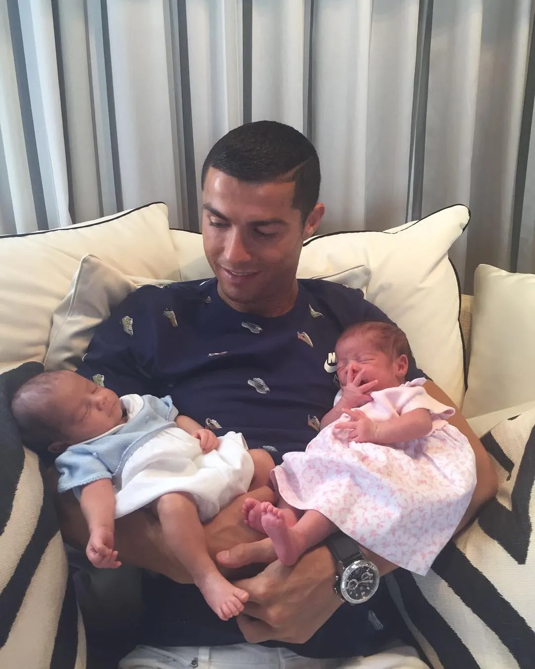 Ronaldo konfirmasi kelahiran anak kembarnya @ Instagram.com/cronaldo