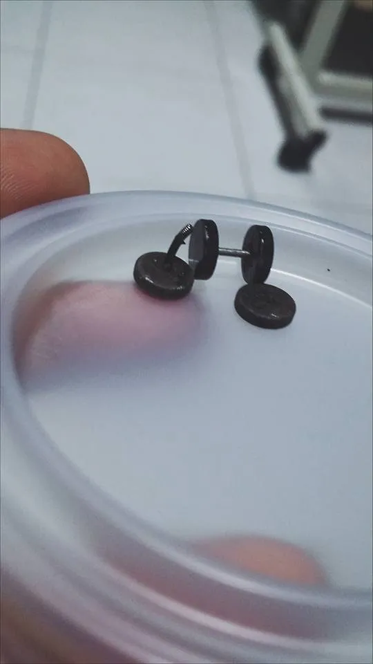 Elace Batula, seorang korban anting-anting berharga murah © Facebook.com/Elace Batula