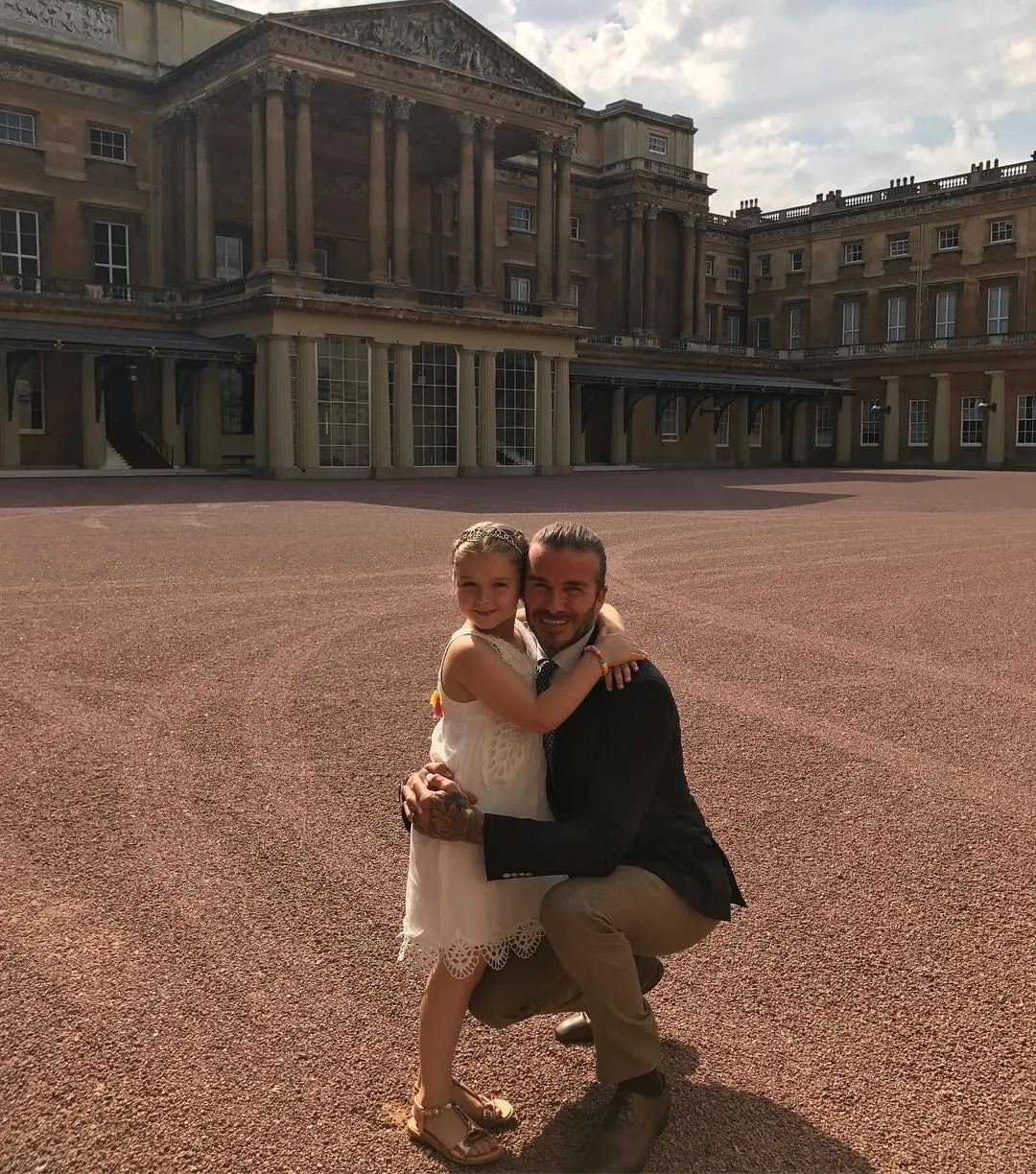 David ikut memberikan ucapan untuk Harper © Instagram.com/harperbeckham