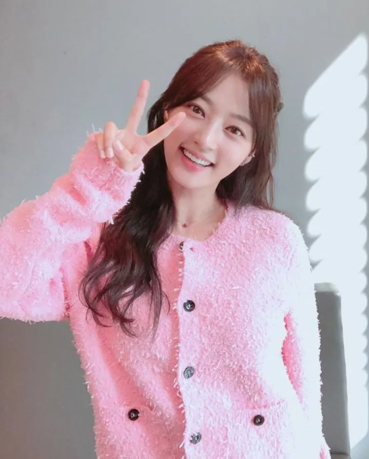 Song Ha Yoon pemain drama Korea terbaru 'OH YOUNG SHIM' - Instagram.com/hayoonsong1202